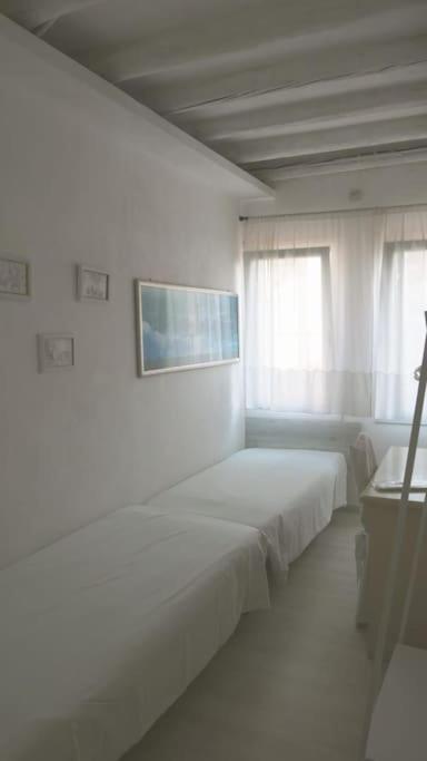 Apartment With Terrace In Chioggia'S Main Square Exterior photo