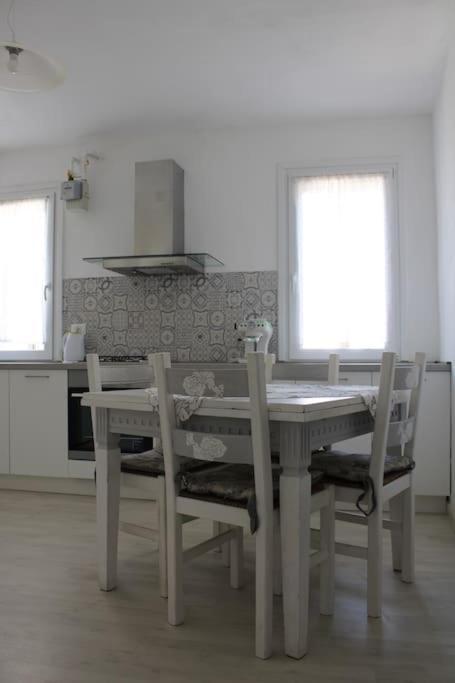 Apartment With Terrace In Chioggia'S Main Square Exterior photo