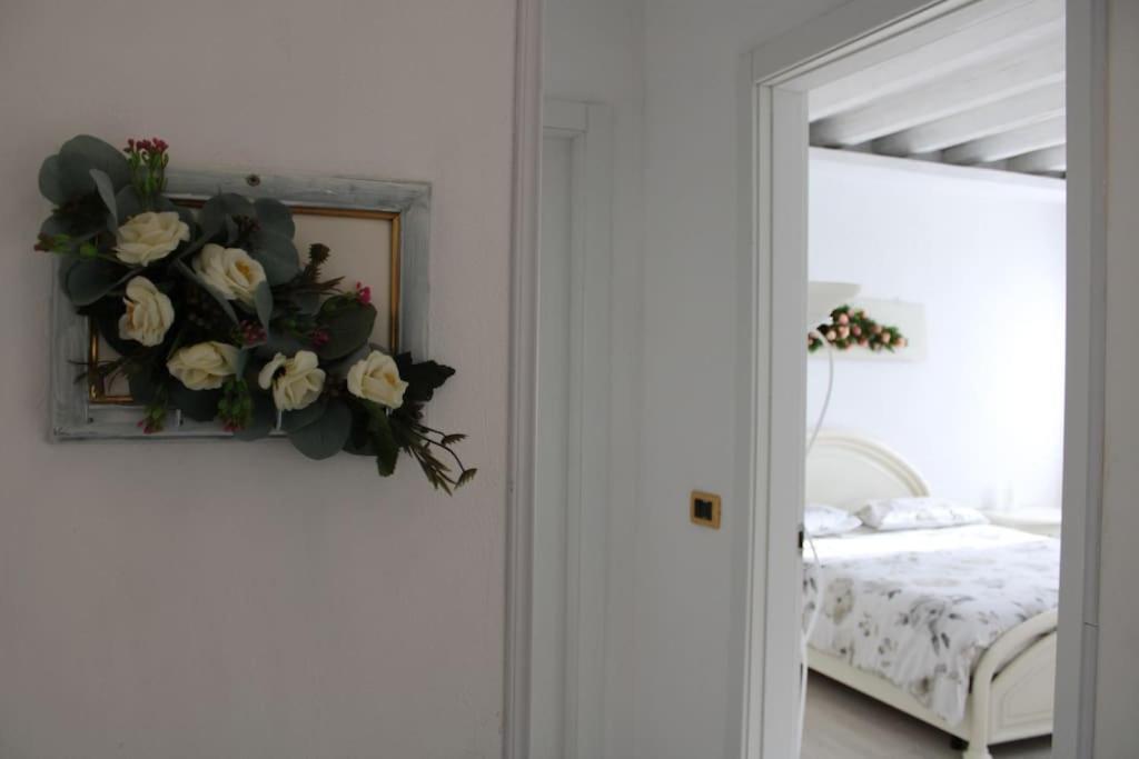 Apartment With Terrace In Chioggia'S Main Square Exterior photo